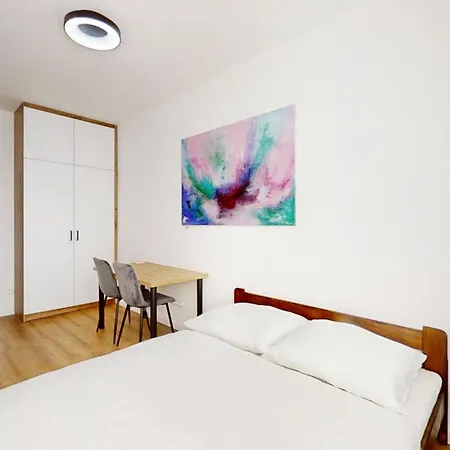 Ambient Apartment *